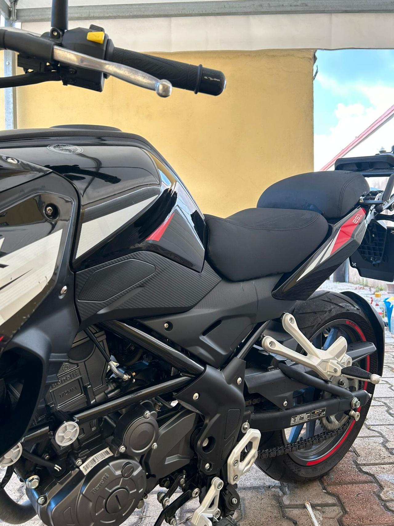 Benelli TRK 251 limited edition