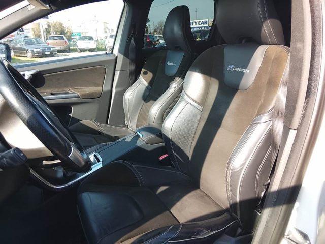 VOLVO XC60 D5 AWD Geartronic R-design Kinetic