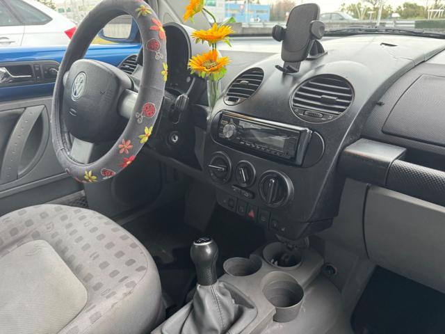 VOLKSWAGEN New Beetle 1.6