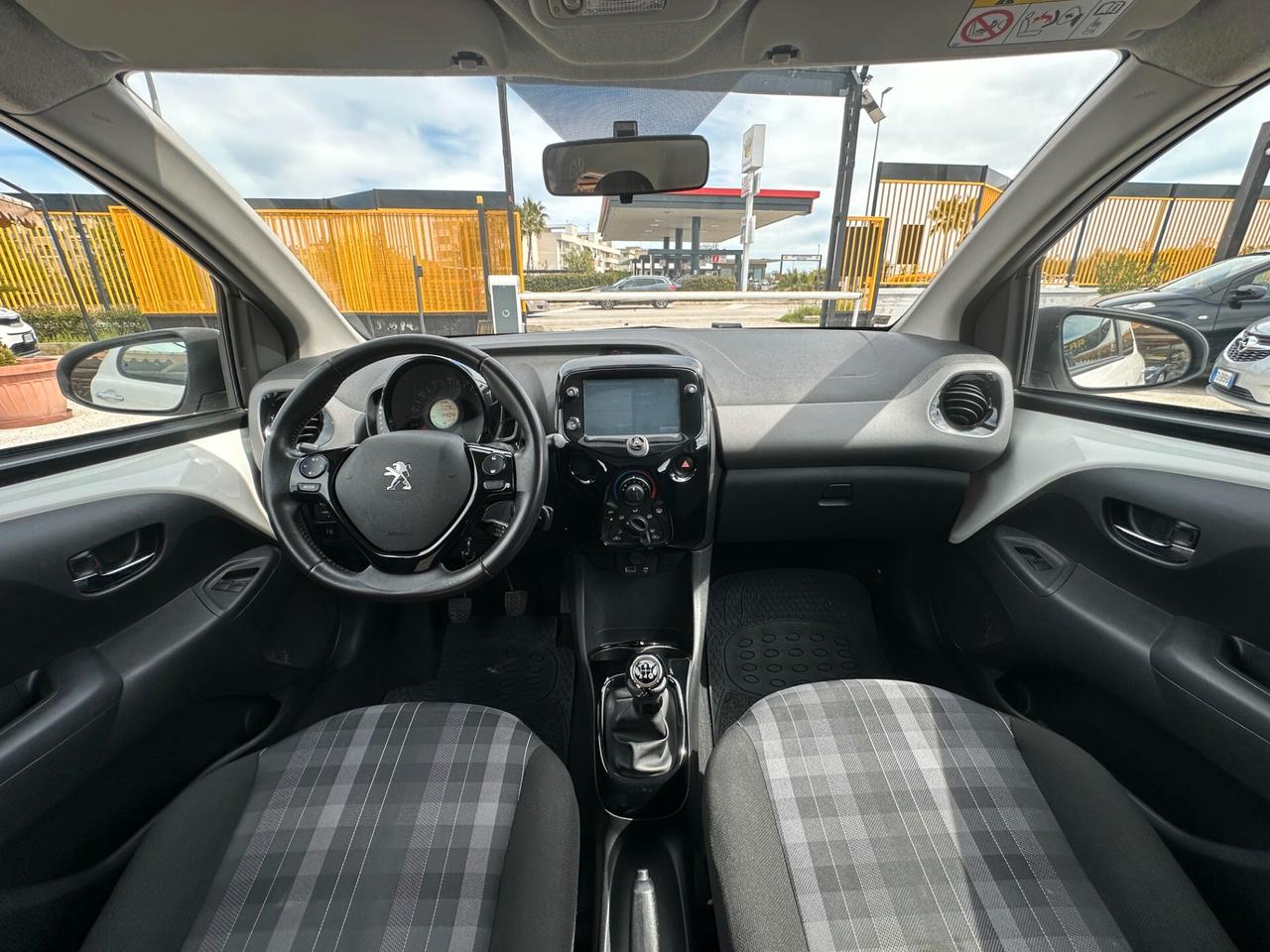 PEUGEOT 108 VTi 72 S&S 5 porte Allure