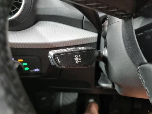 AUDI Q2 30 TDI Identity Black