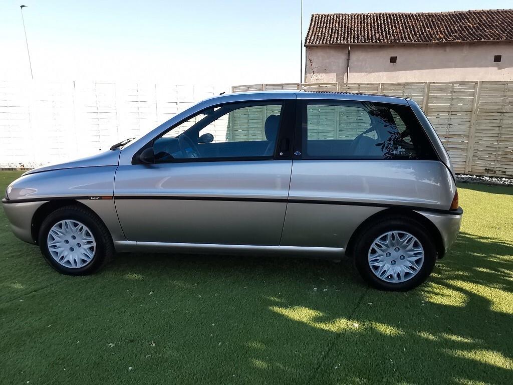 Lancia Y 1.2i cat Elefantino Blu