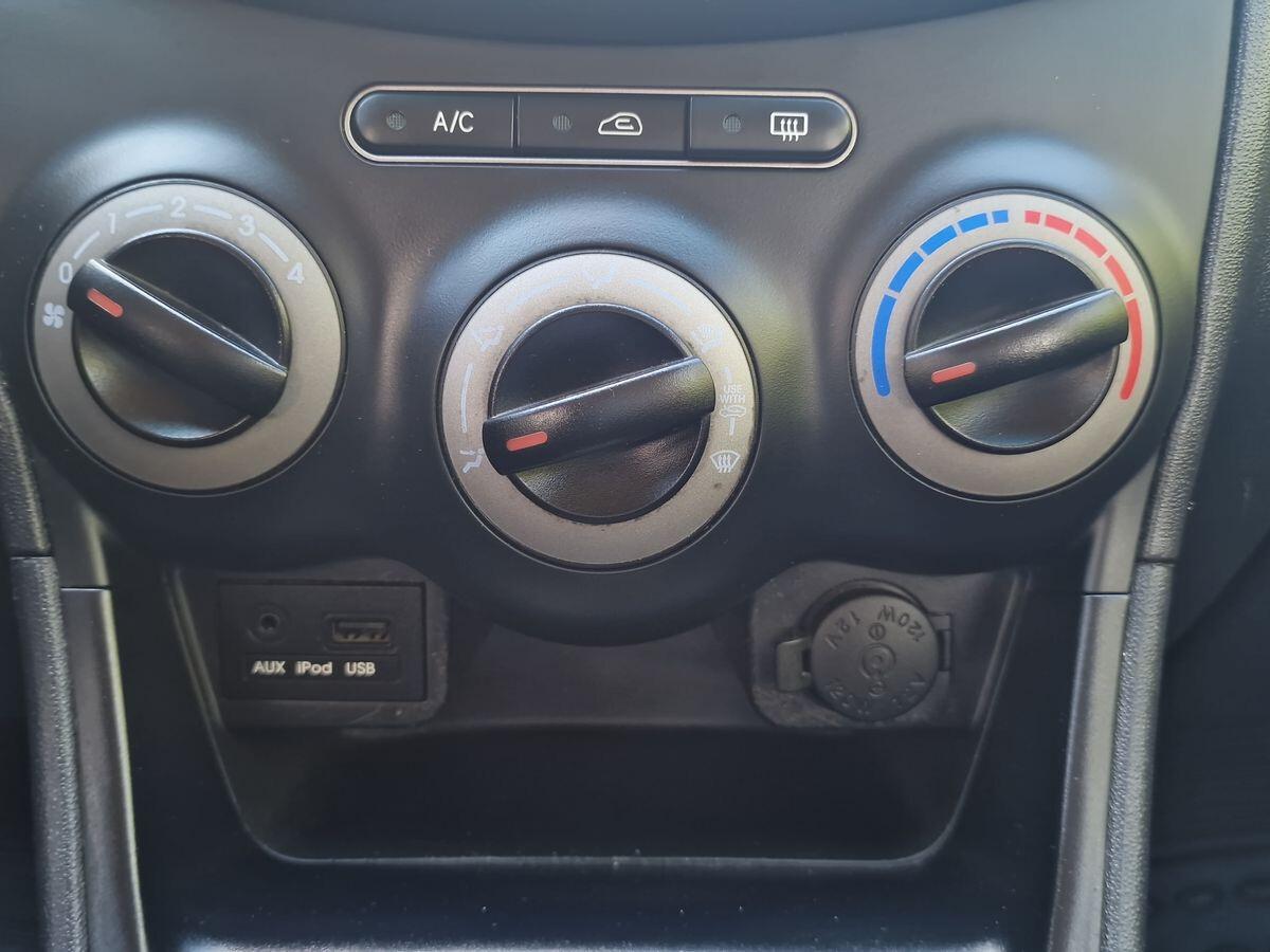 HYUNDAI I10 1.1 LIKE 5 P.