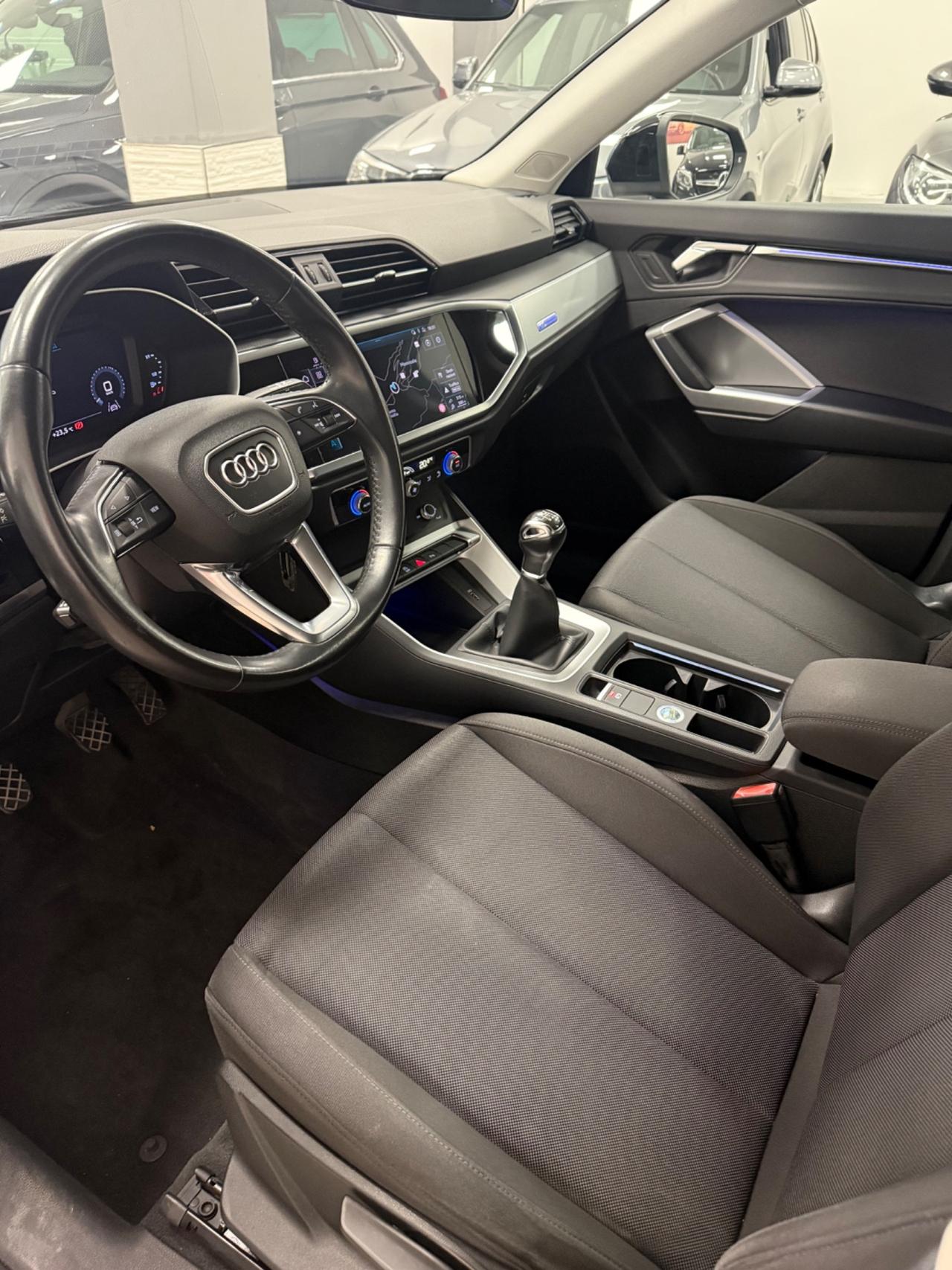 Audi Q3 35 TFSI Business Advanced