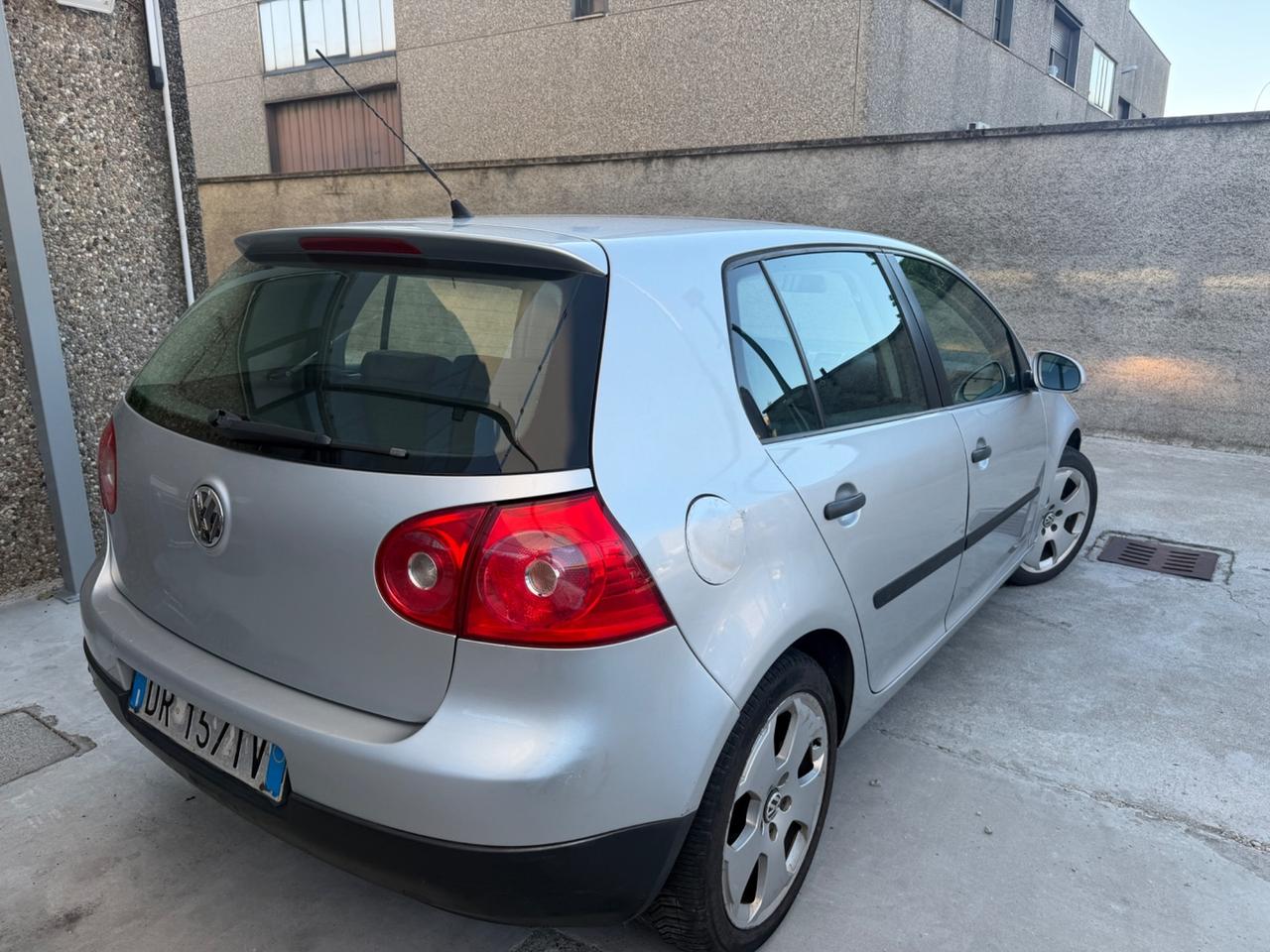 VW GOLF 1.9 TDI 105CV 77KW CERCHI 17