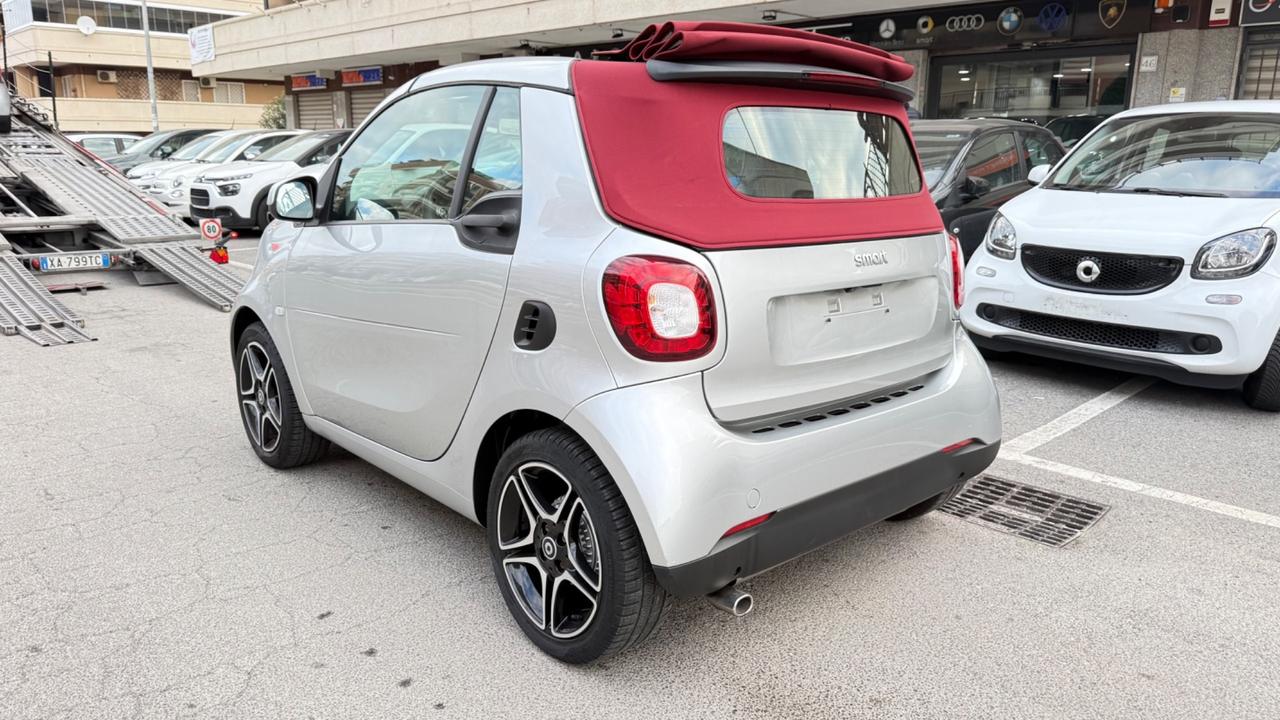 Smart ForTwo 90 0.9 T twinamic cabrio Prime LED NAVI KAMERA PDC PELLE CERCHI 16 PACK SPORT BLUETOOTH