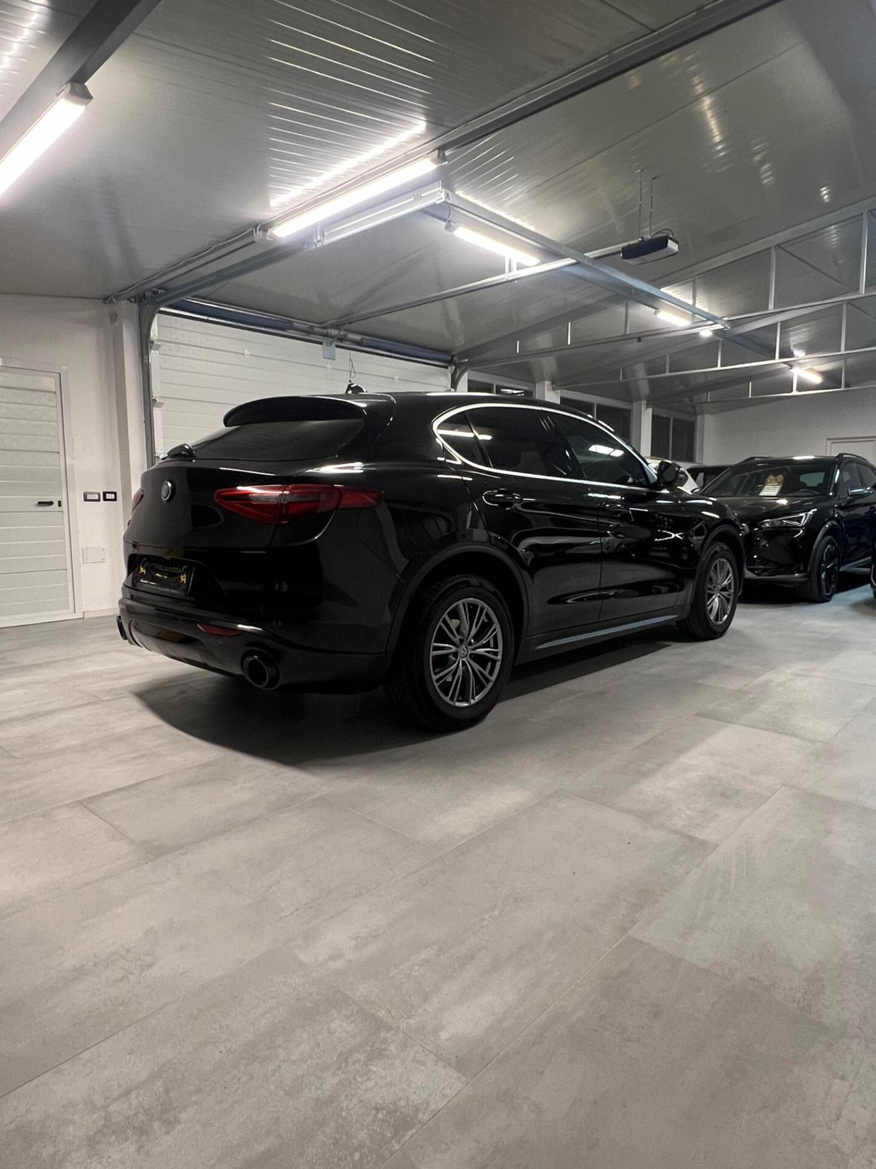 Alfa Romeo Stelvio 2.2 Turbodiesel 180 CV AT8 Q4 Super