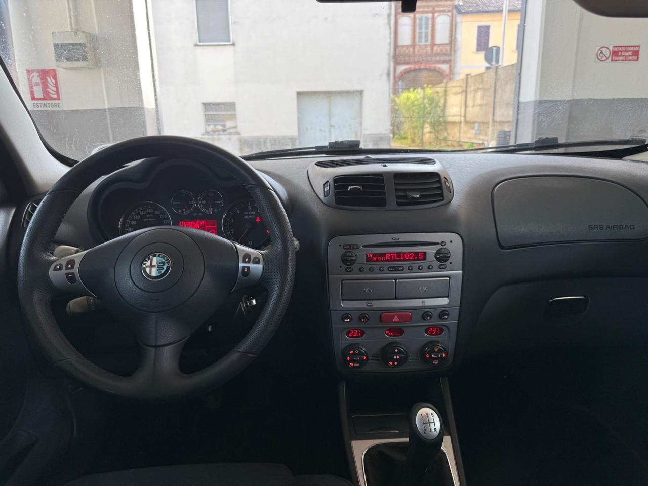 Alfa Romeo 147 1.6 16V TS (105) 5 porte Distinctive
