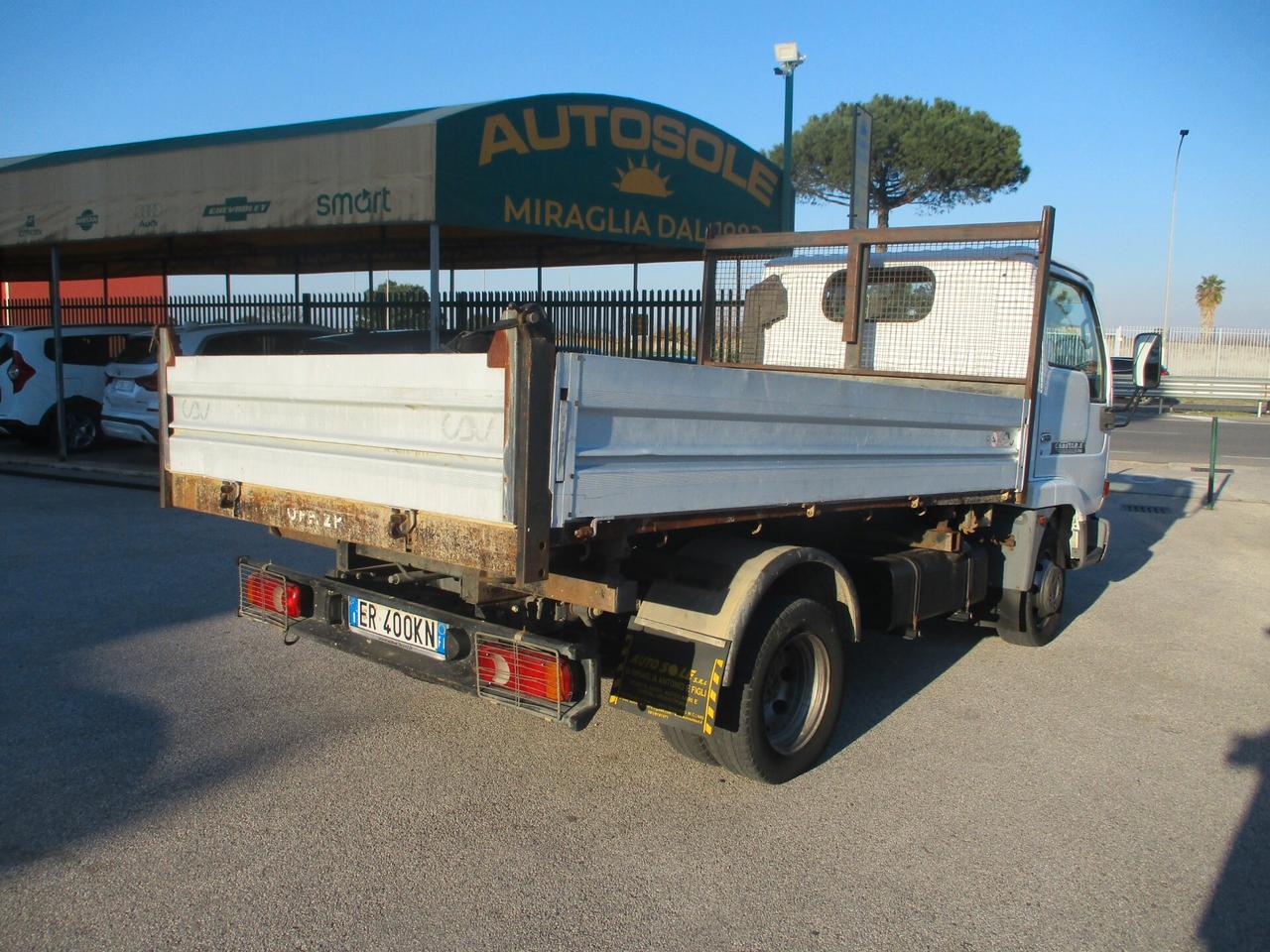Nissan Cabstar 3000 110CV RIBALTABILE TRILATERALE
