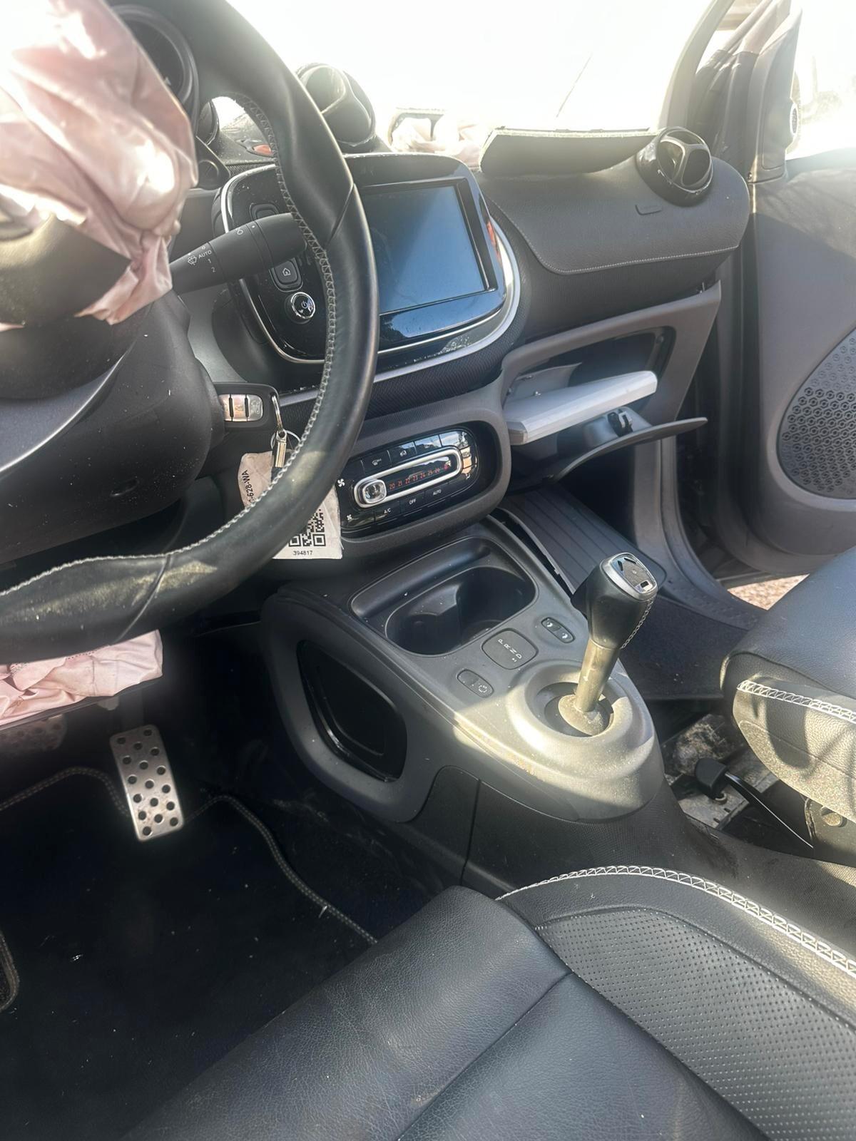 Smart ForTwo BRABUS 0.9 Turbo twinamic cabrio 15th anniversary