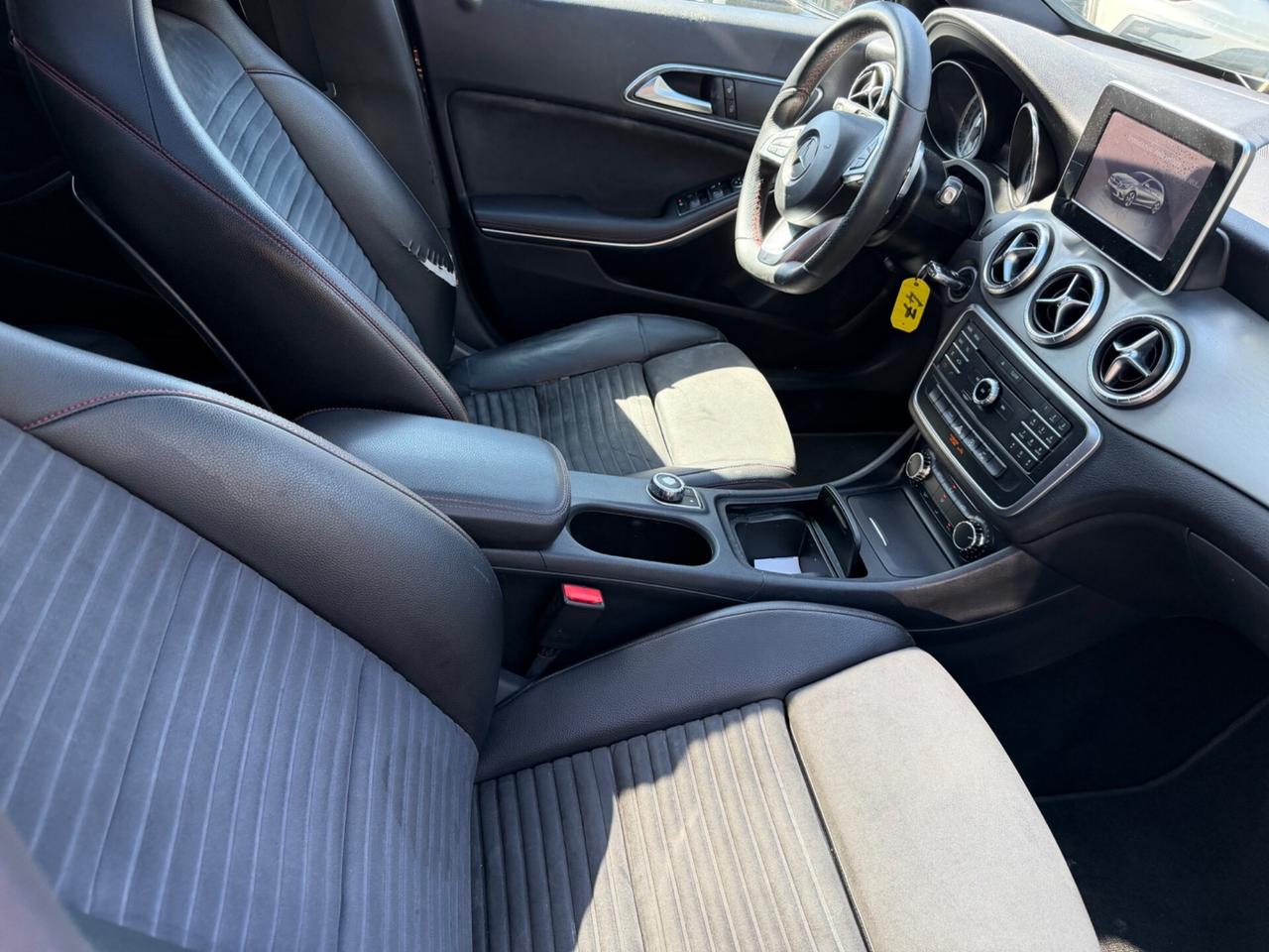 Mercedes-benz CLA 220 d S.W. Automatic Premium Dark Night