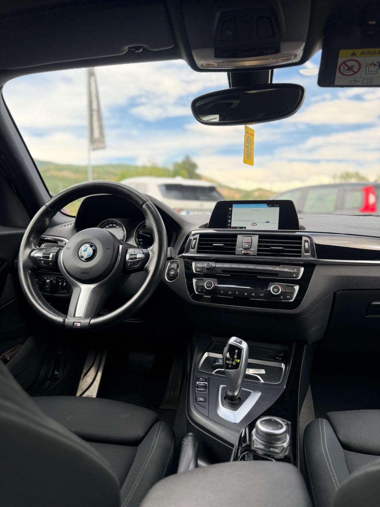 Bmw 118 118d 5p. Msport
