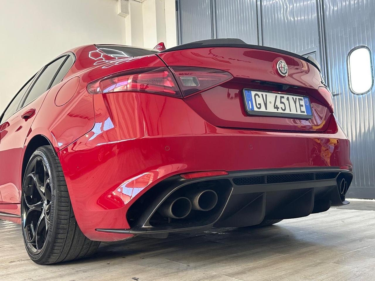 Alfa Romeo Giulia 2.9 V6 Bi-Turbo AT8 Quadrifoglio