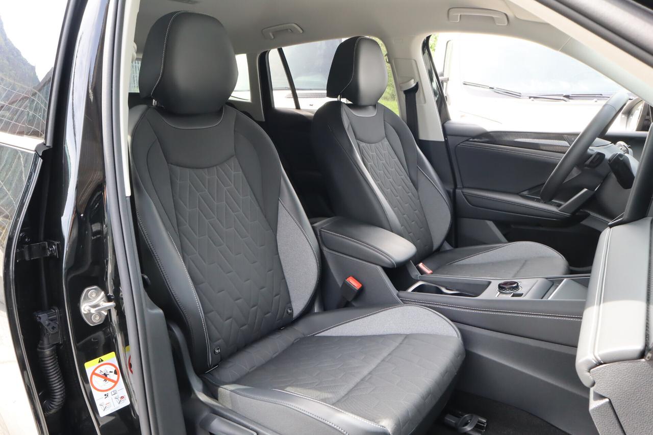 Volkswagen Tiguan 1.5 eTSI DSG GARANZIA VW SOLO 14.900 KM!