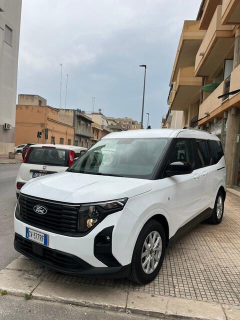 Ford Tourneo Courier 1.0 EcoBoost Powershift Titanium