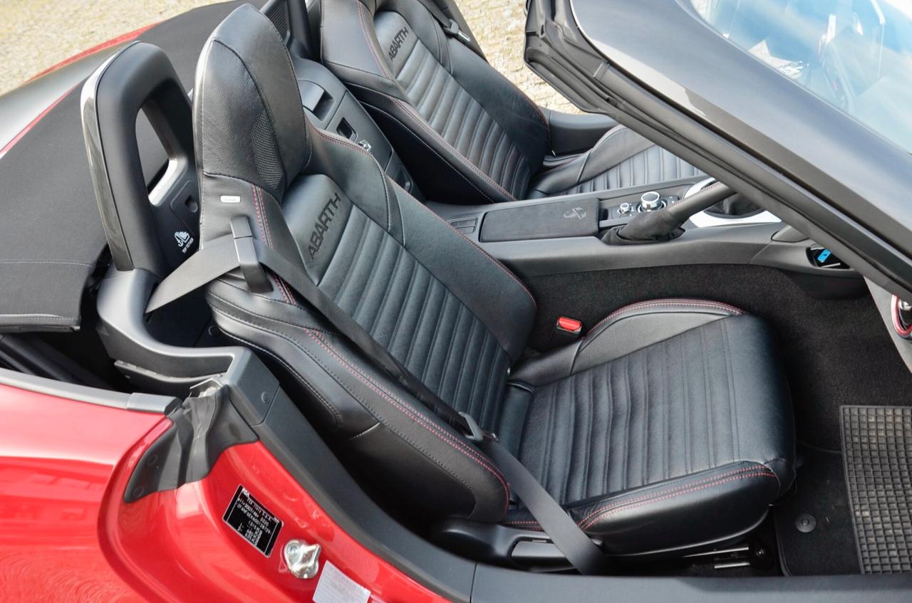 ABARTH 124 SPIDER 1.4 t. m.air 70° 170cv MANUALE, ECCELLENTI CONDIZIONI, SERVICE BOOK PRESENTE, HI-FI BOSE, EURO 6C, PELLE, PERMUTE