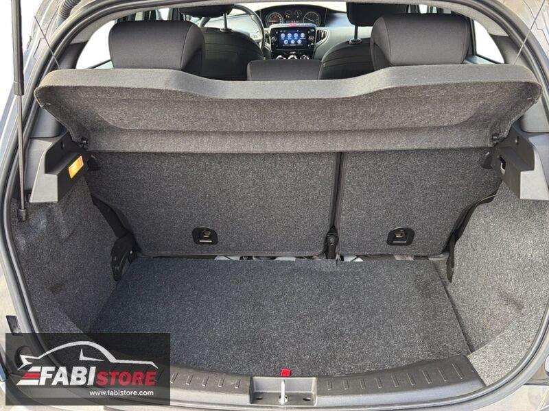 Lancia Ypsilon 1.0 FireFly 70 Cv Hybrid Gold 5 POSTI - Schermo, CarPlay, Ruotino ecc