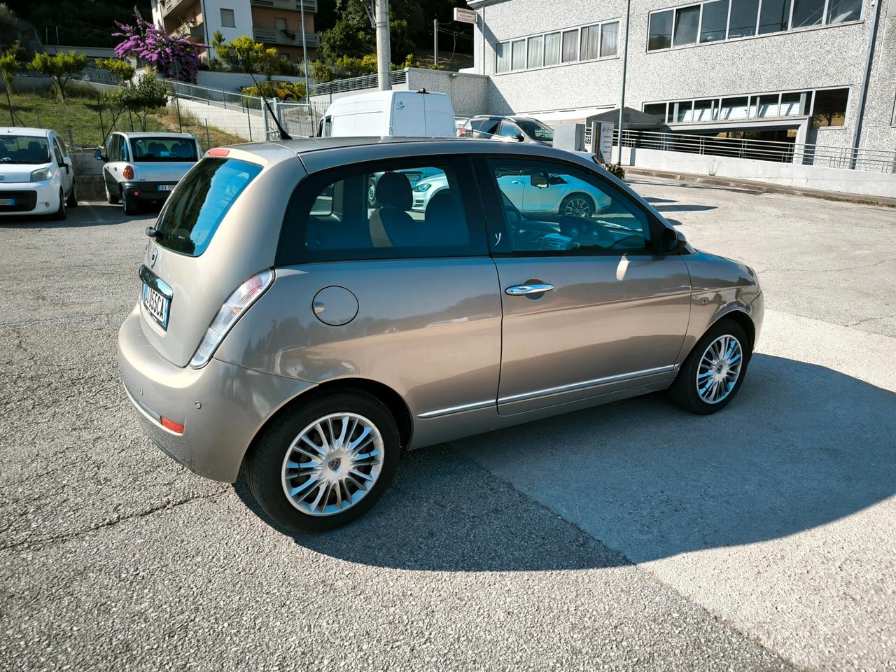 Lancia Ypsilon 1.2 Argento