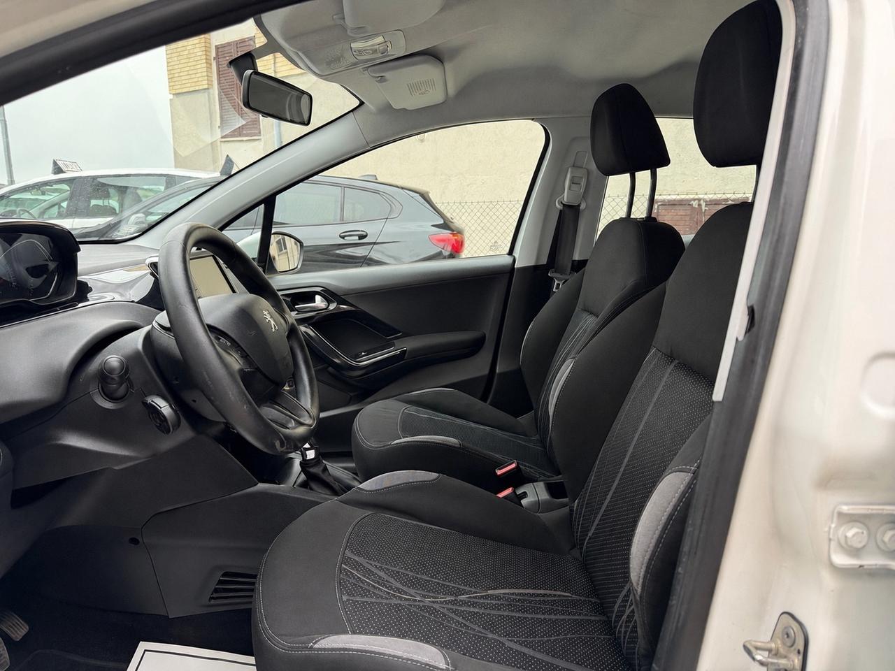 Peugeot 208 1.4 HDi 68CV