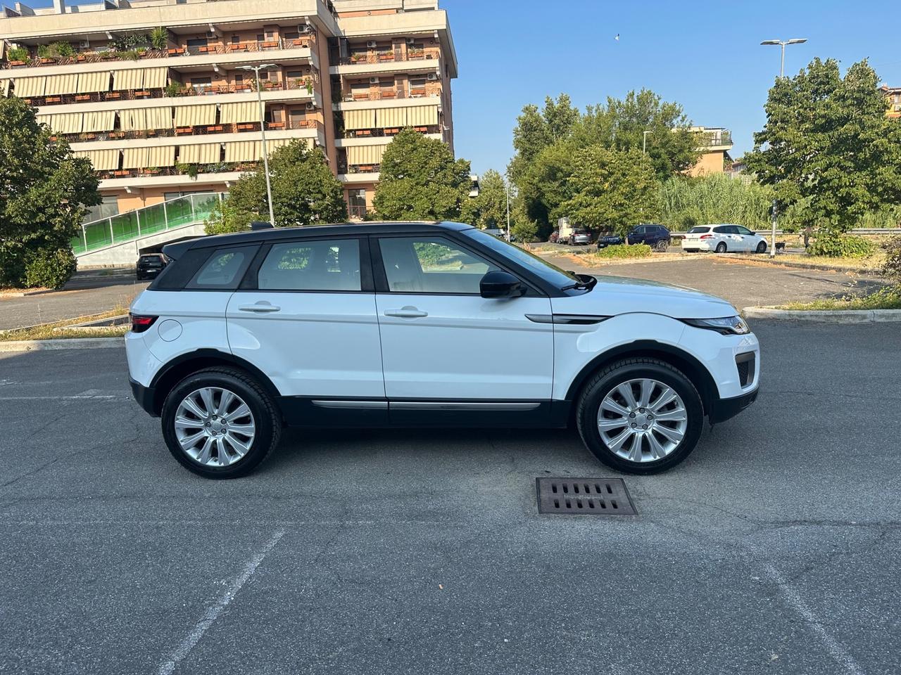 Land Rover Range Evoque 2.0 TD4 150 CV 5p. Pure