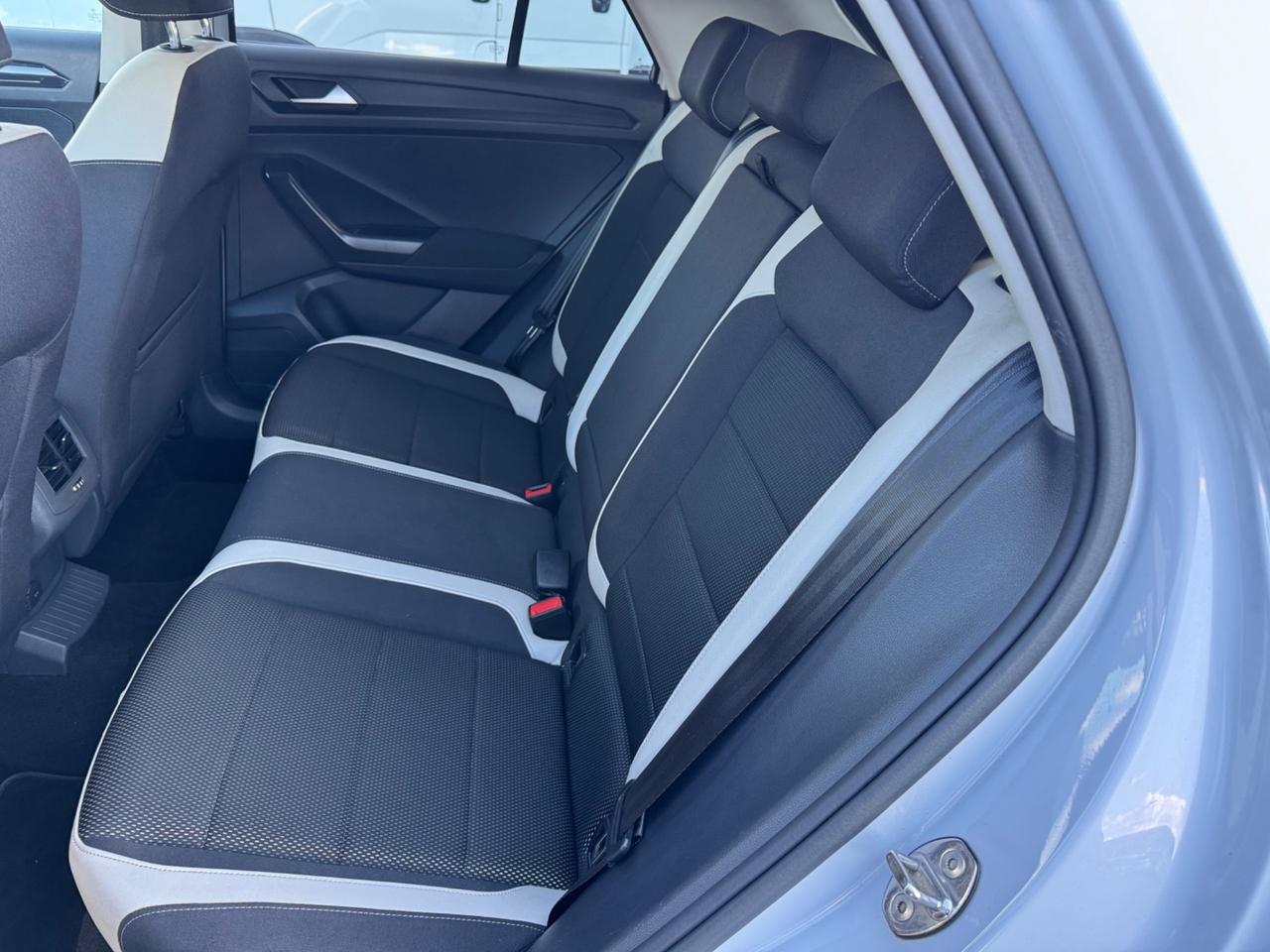 Volkswagen T-Roc 1.6 TDI SCR Advanced BlueMotion Technology