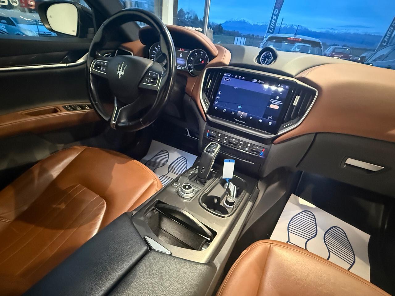 Maserati Ghibli GRANLUSSO