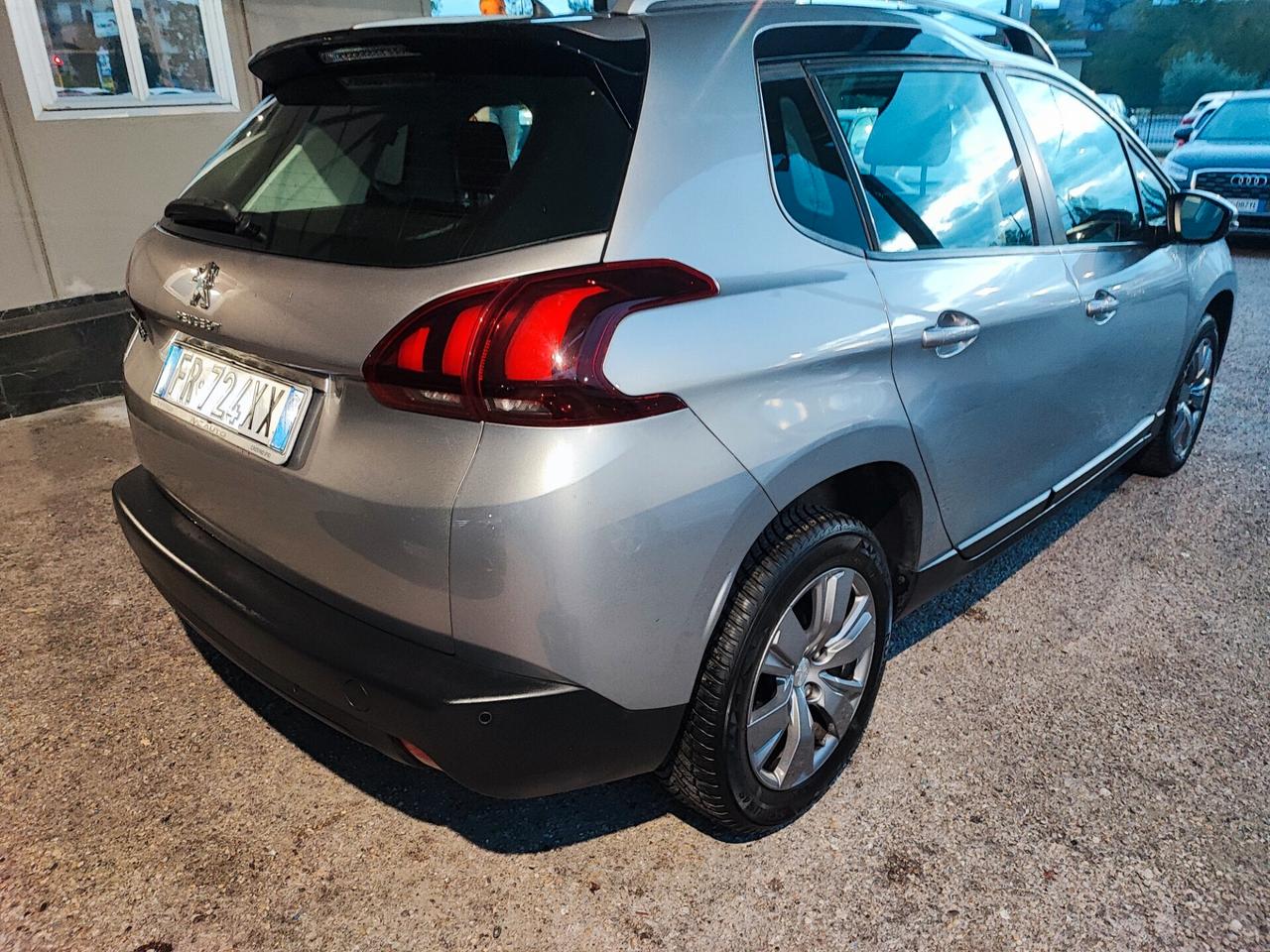 Peugeot 2008 BlueHDi 100 S&S Black Matt