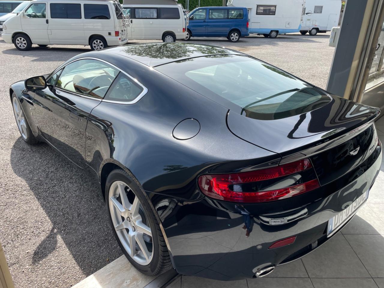 Aston Martin V8 Vantage Coupé Sportshift