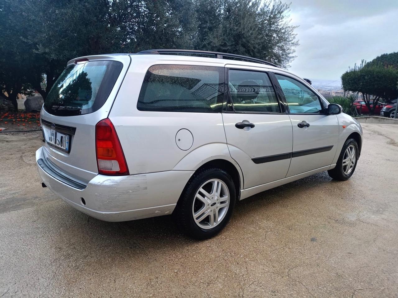 Ford Focus 1.6i 16V cat SW Ghia