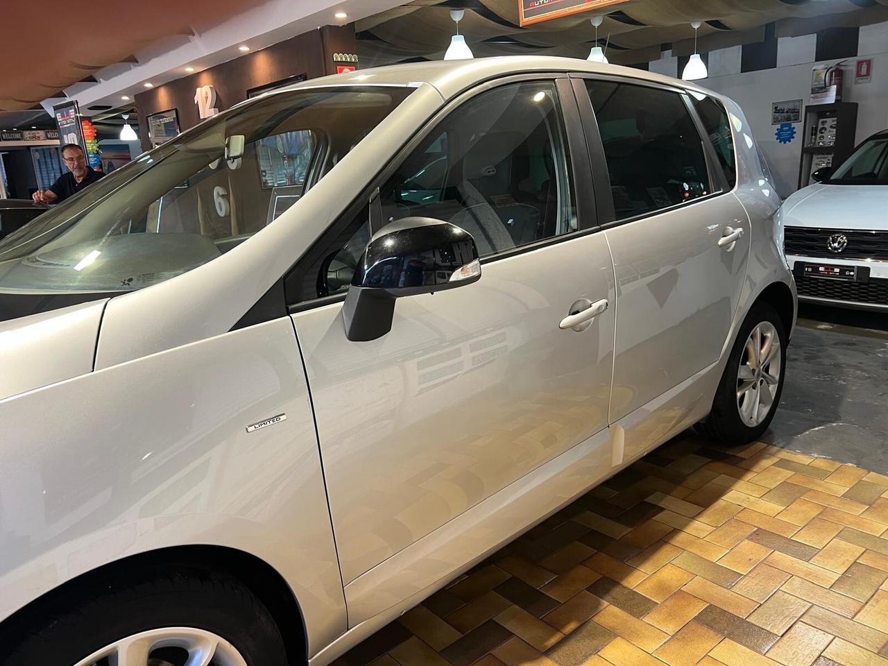 Renault Scenic XMod 1.5 dCi Limited 2015