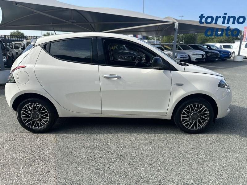 Lancia Ypsilon 1.0 FireFly 70cv Hybrid Gold