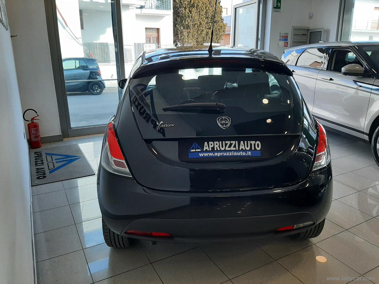 LANCIA Ypsilon 1.2 69 CV 5p. Gold