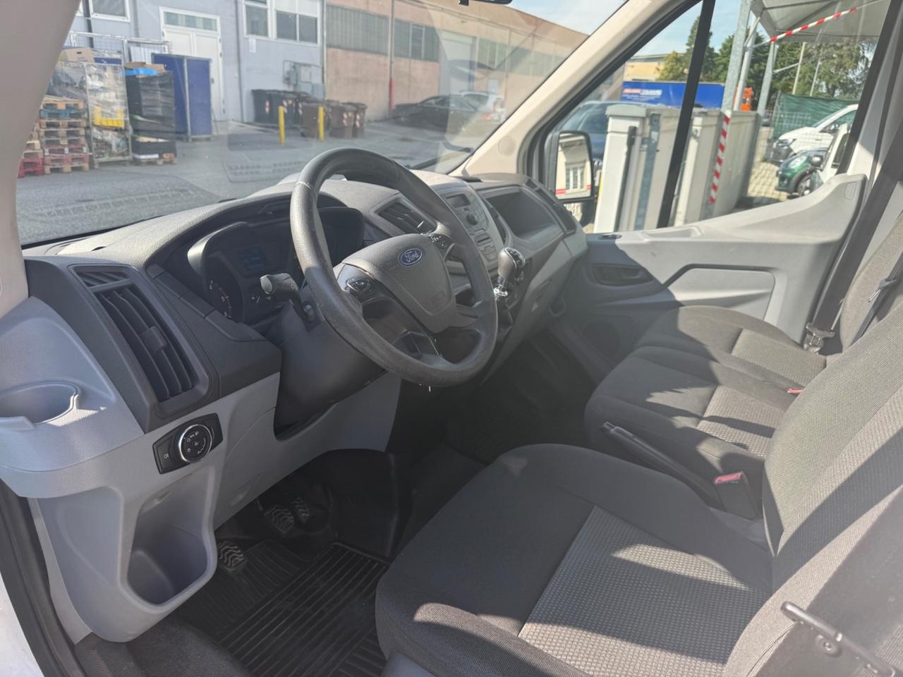 Ford Transit 350 2.2TDCi 125 PL Cabinato Entryq