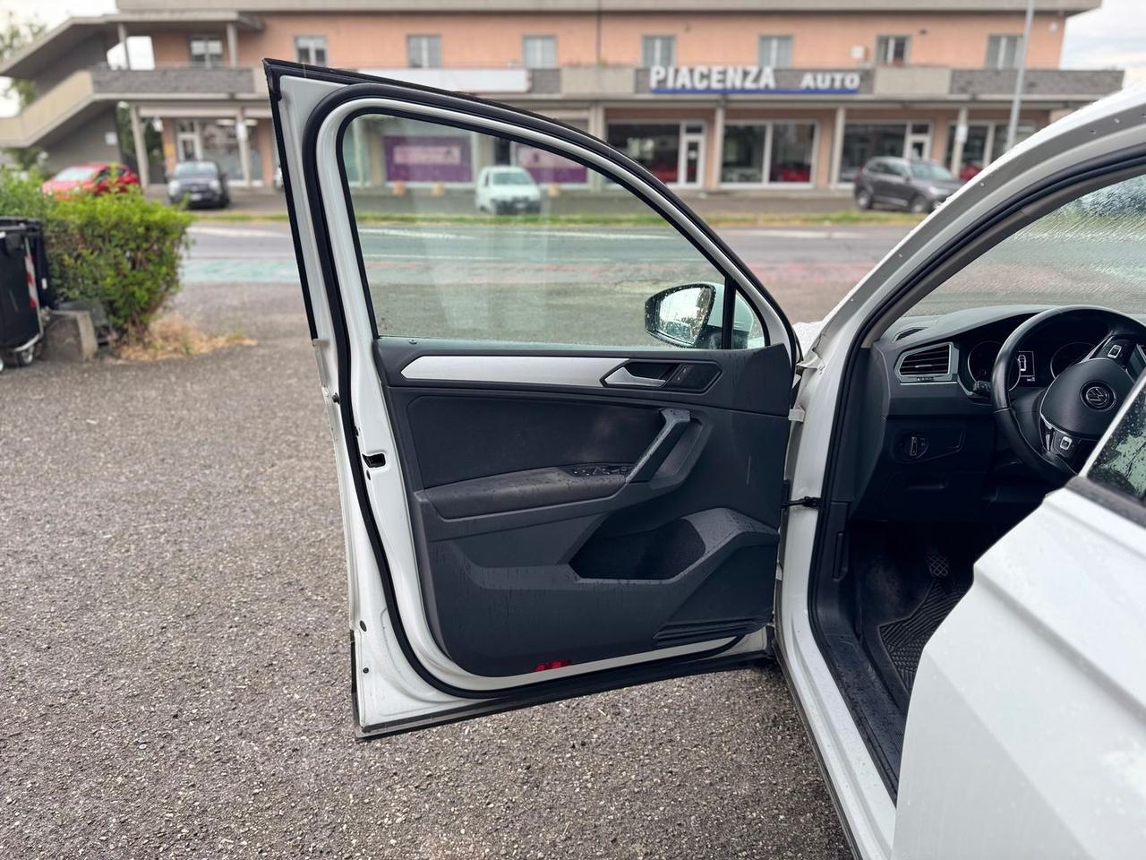 Volkswagen Tiguan Urban 1.6 TDI #6108
