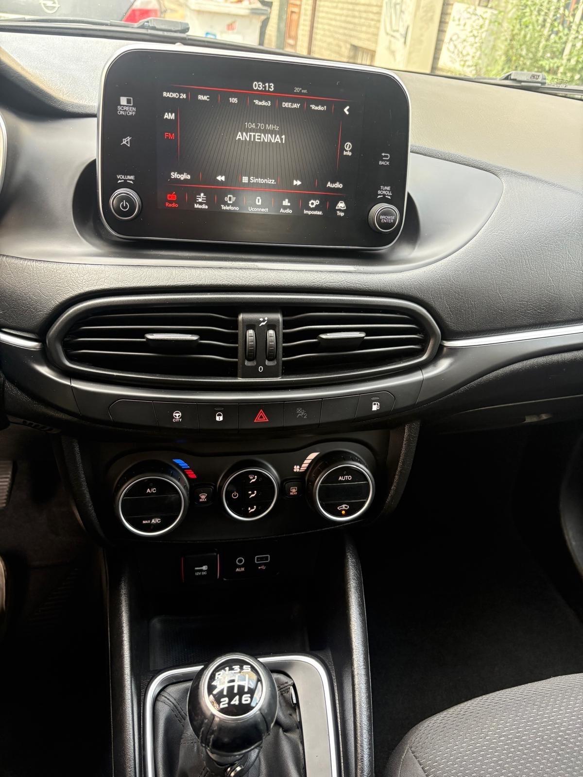 Fiat Tipo 1.4 T-Jet 120CV GPL di casa Lounge