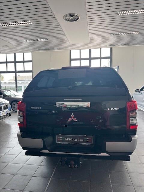 Mitsubishi L200 2.3 D Double Cab 4x4 Super Select Diamond