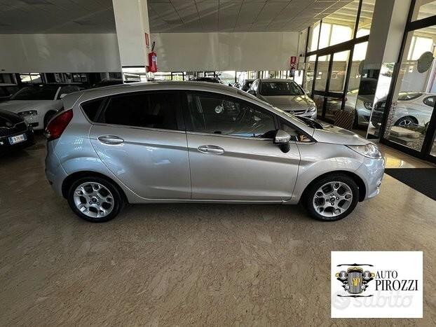 FORD FIESTA 1.4 Tdi TITANIUM del 2013 140000KM