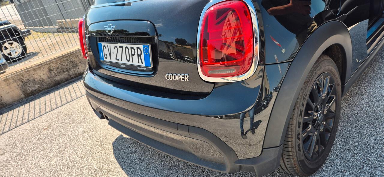 Mini 1.5 Cooper AUT - NEOPATENTATI