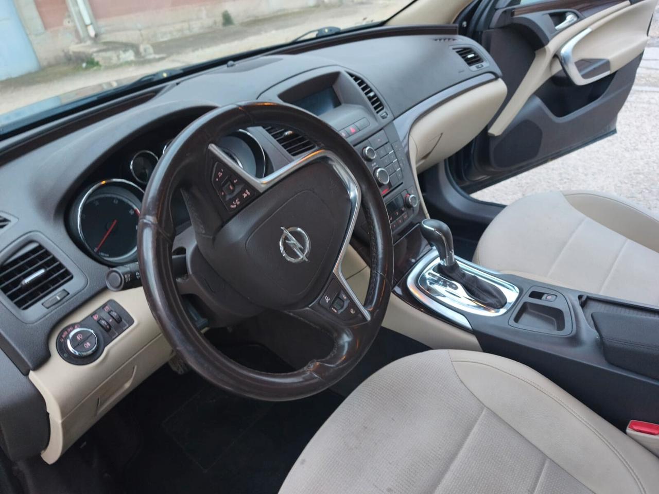 Opel Insignia Sw 2013----2.0 Diesel Automatica