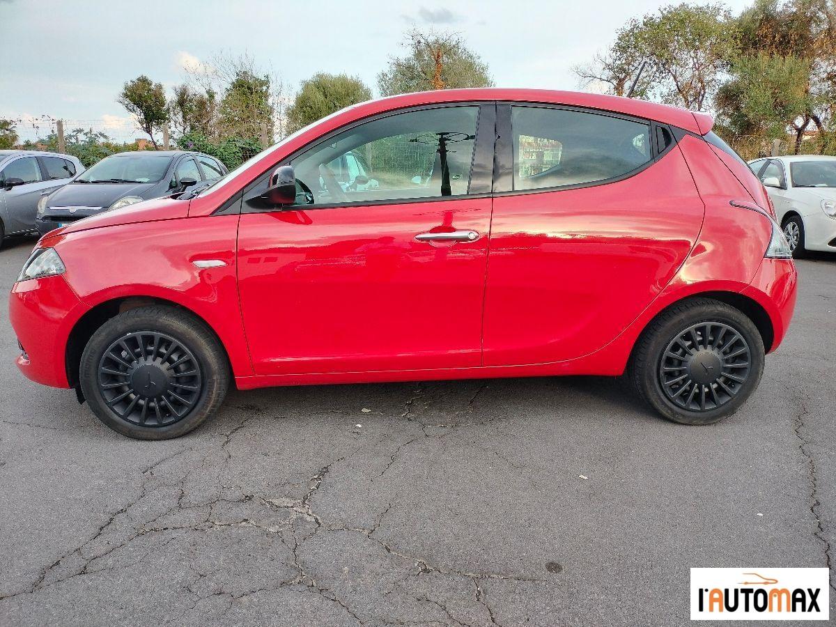 LANCIA - Ypsilon 1.0 firefly hybrid Silver s&s 70cv