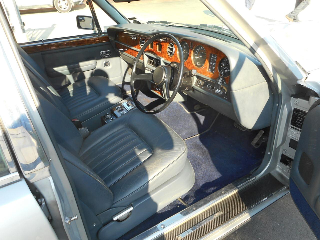 Rolls-Royce Silver Spirit