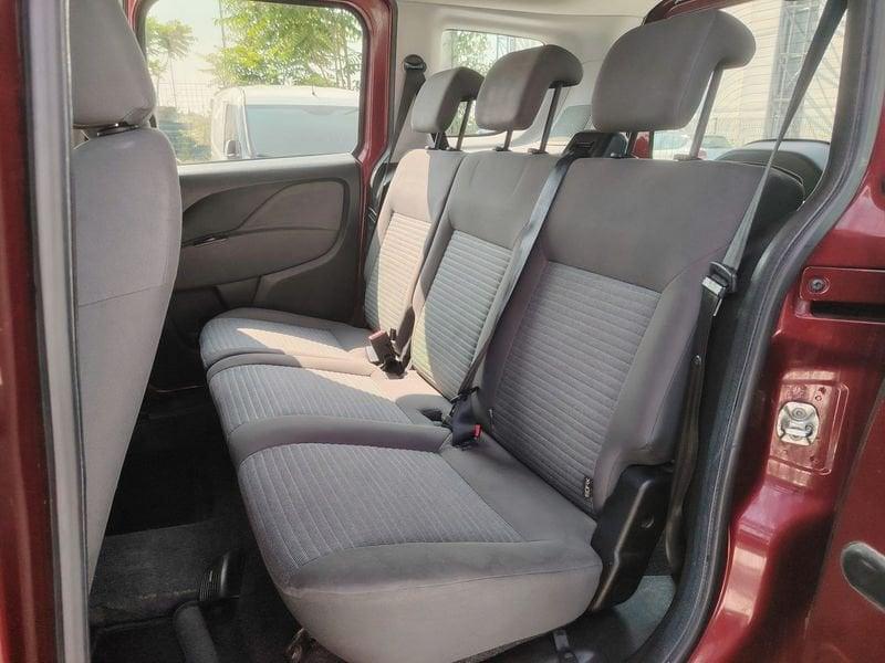 FIAT Doblò 1.4 T-Jet 16V Natural Power Lounge