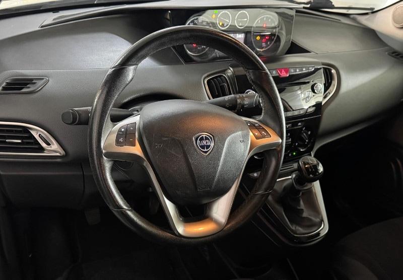 LANCIA Ypsilon 1.2 69 CV 5 porte Gold