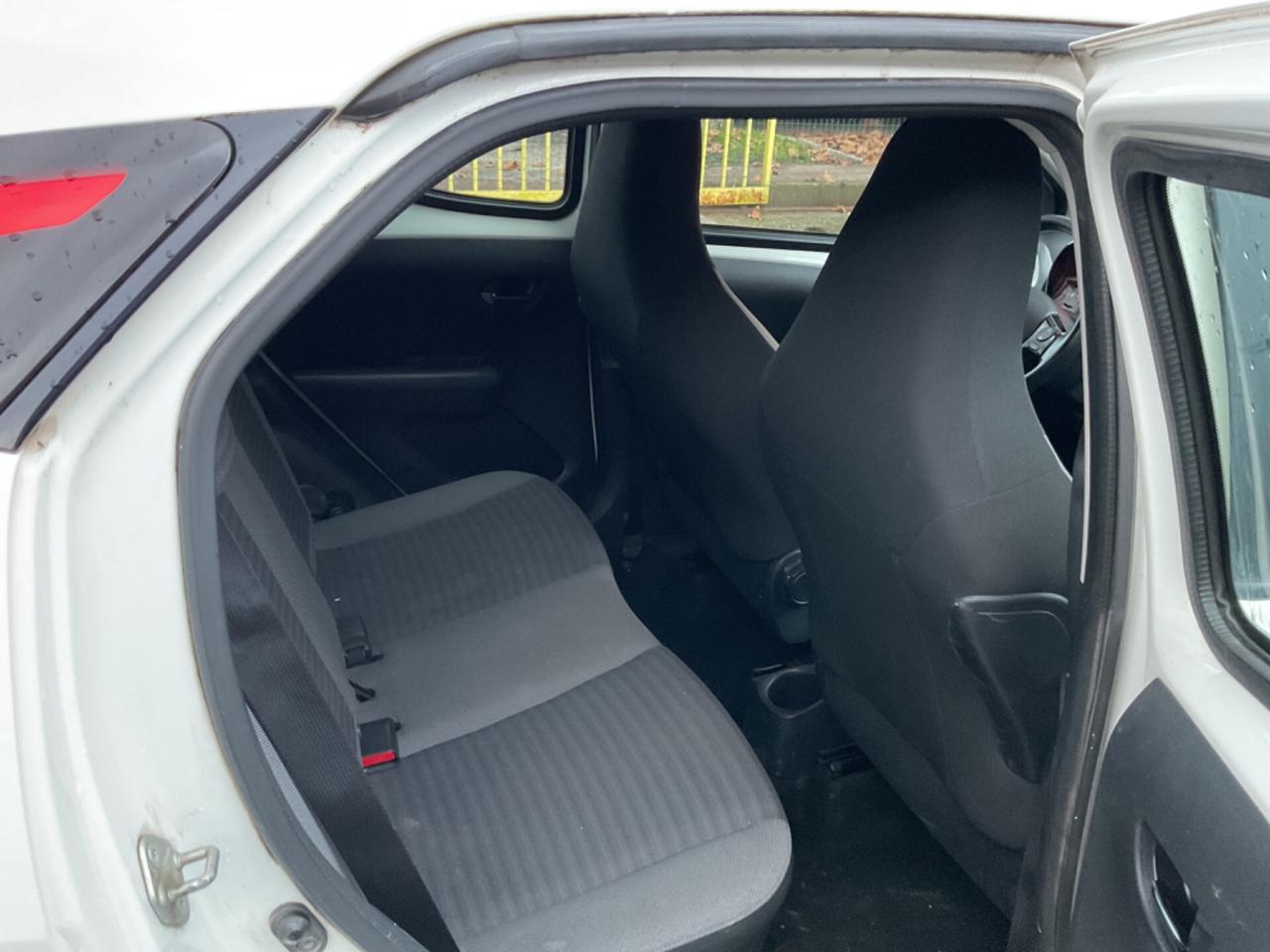 Toyota Aygo 1.0 VVT-i 72 CV 5 porte x-cite OK NEOPATENTATI