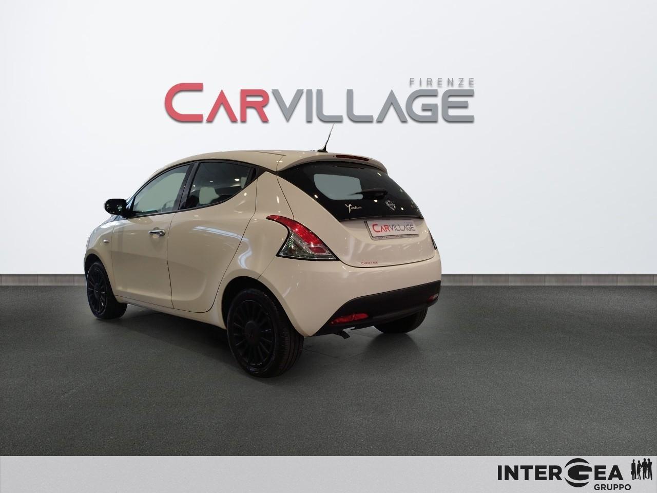 LANCIA Ypsilon 1.0 firefly hybrid Silver s&s 70cv