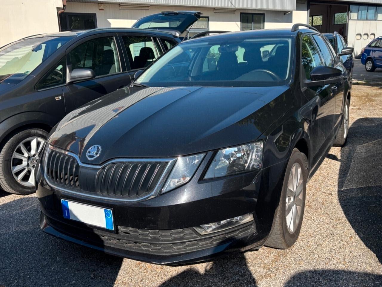Skoda Octavia 1.6 Diesel Neopatentati Cambio Automatico