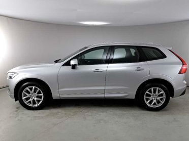 VOLVO XC60 B4 D AWD Geartronic Momentum