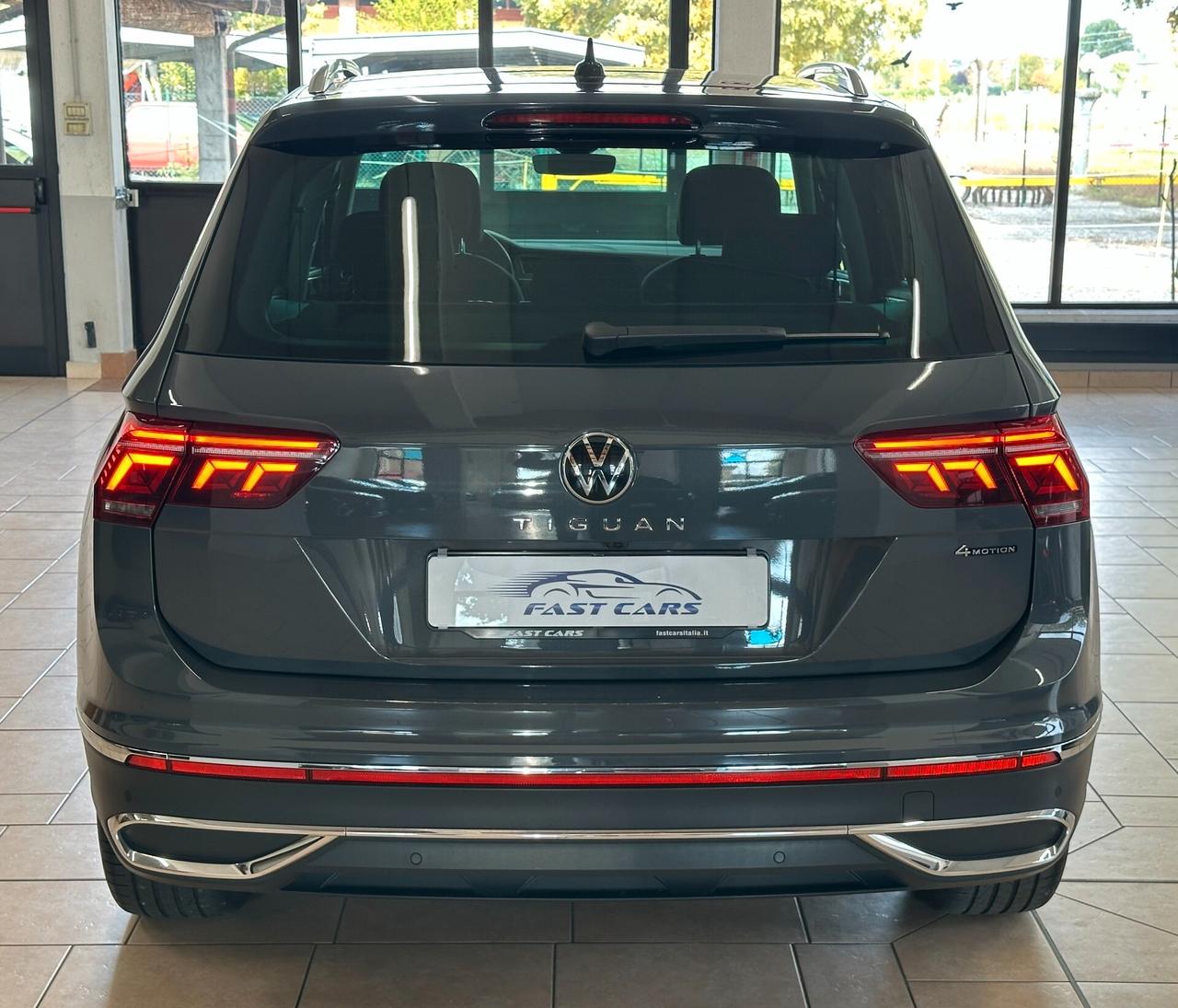 VOLKSWAGEN TIGUAN ELEGANCE 2.0TDI 4MOTION DSG *RADAR*CARPLAY*LUCI*CAMERA*