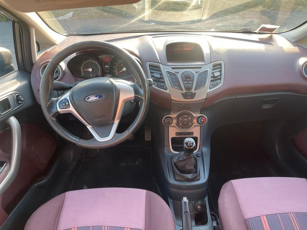 Ford Fiesta 1.4 TDCi 5p. Ghia