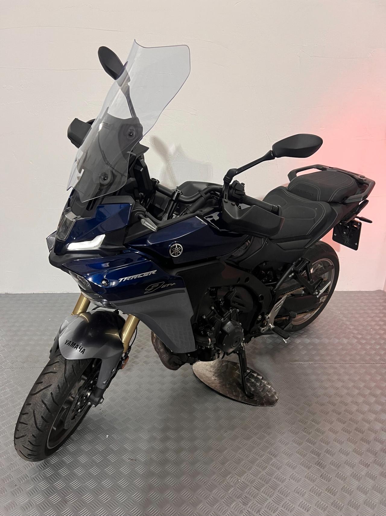 Yamaha Tracer 9 GT + Y-AMT